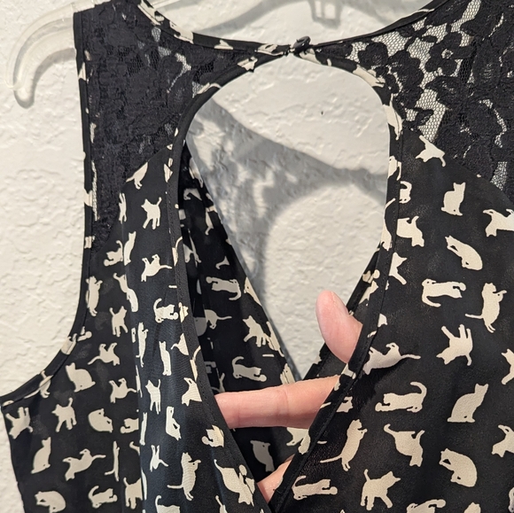Forever 21 cat blouse - Picture 2 of 5